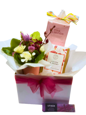 flower chocolate gift hamper