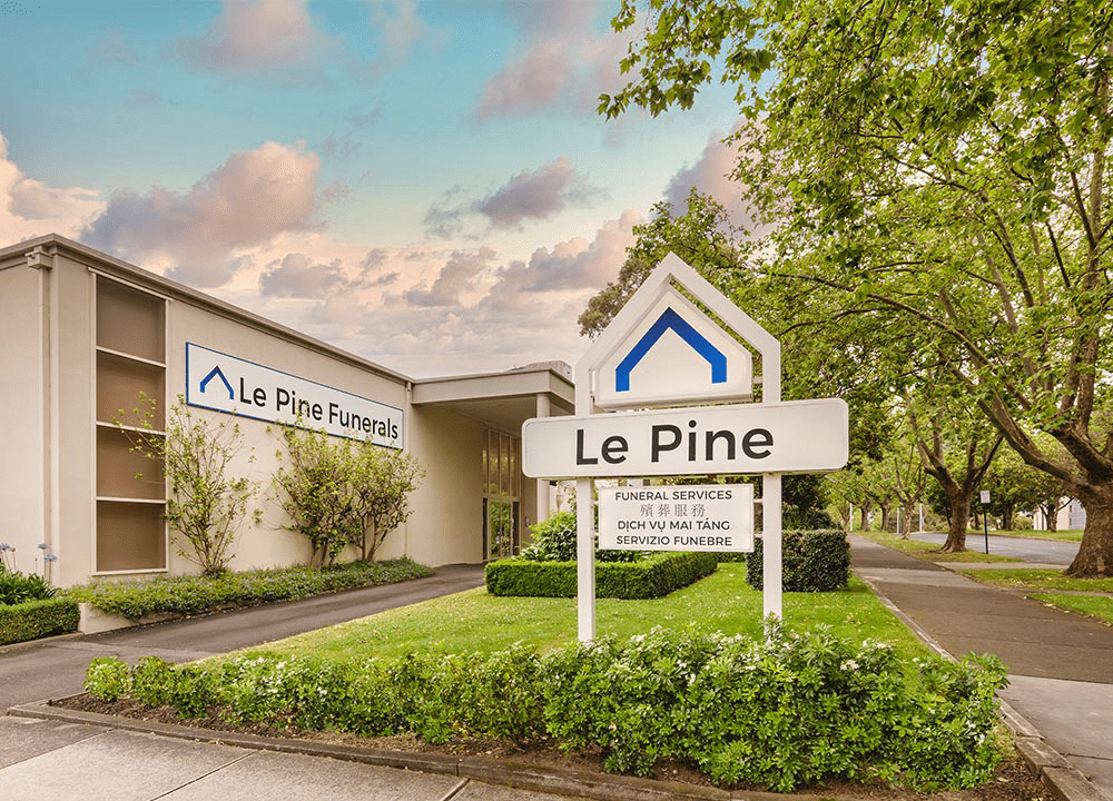Le Pine Funeral box hill flower delivery